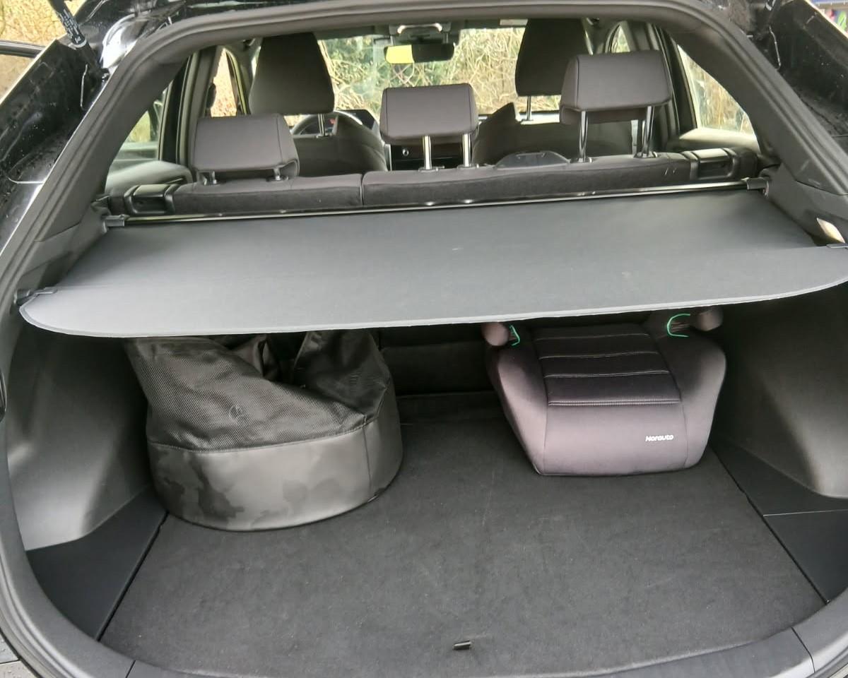 Coffre Toyota bZ4X 452 litres — espace bagages VTC Metz Didier chauffeur privé