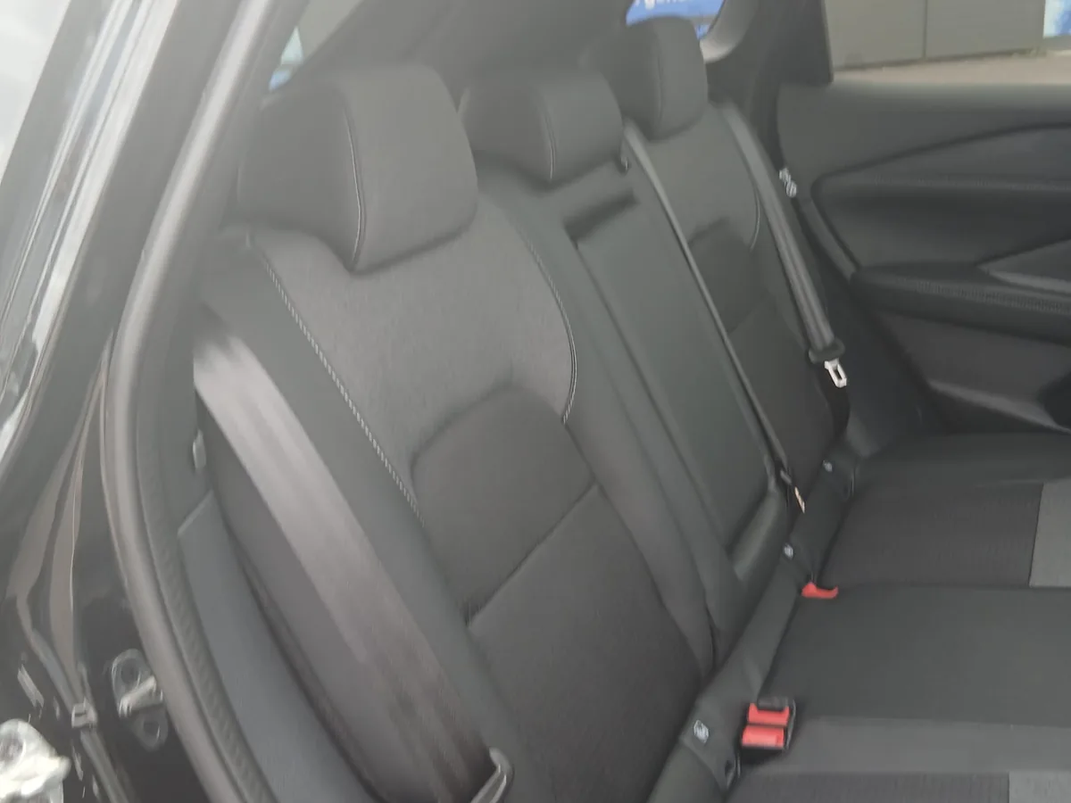 Sièges arrière Nissan Qashqai VTC Metz — confort passagers Didier VTC Moselle
